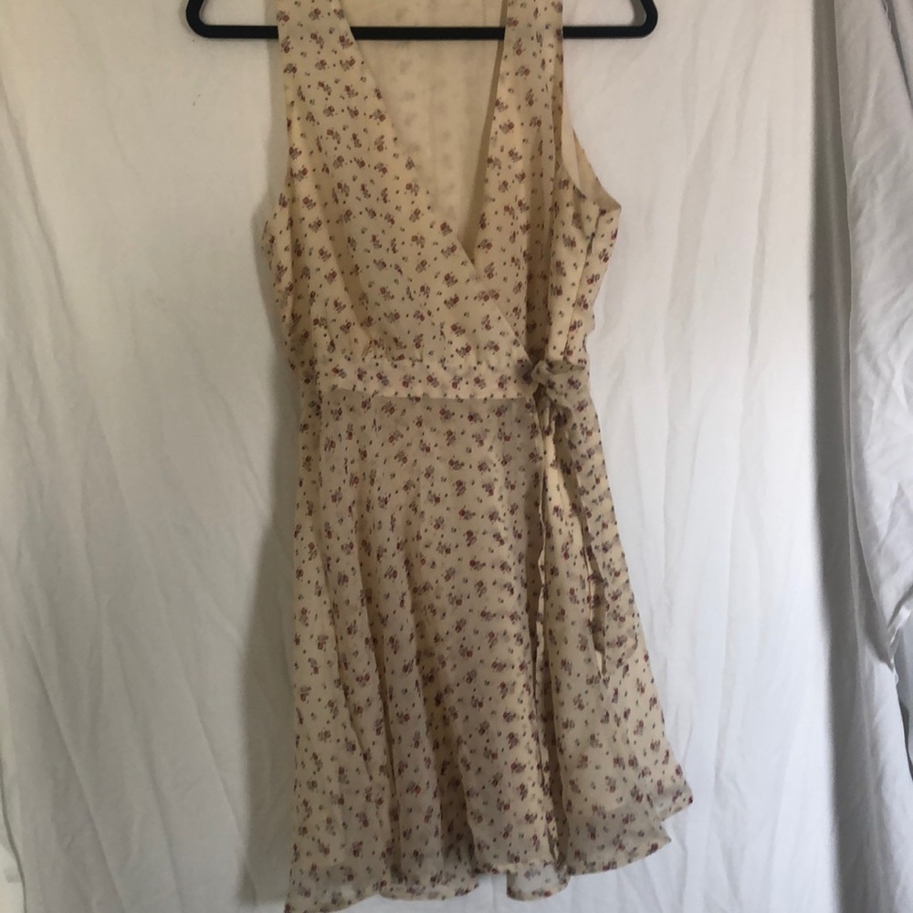 Forever 21 floral mini wrap dress